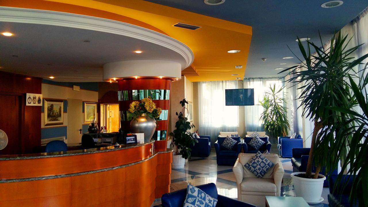 Hotel Bellevue Caorle Exterior photo