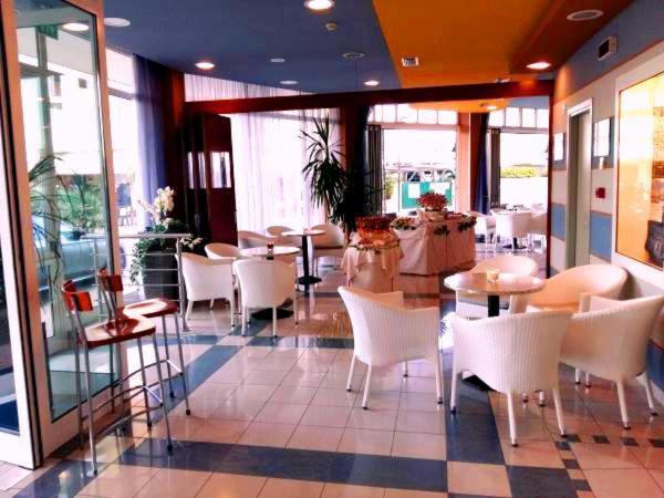 Hotel Bellevue Caorle Exterior photo